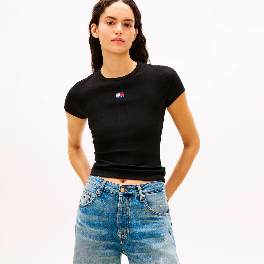 t-shirt-slim-a-costine-con-toppa