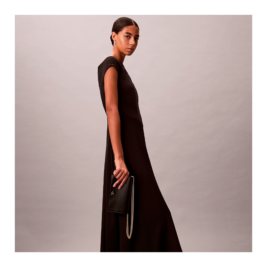 monogrammed-chain-wallet monogrammed-chain-wallet