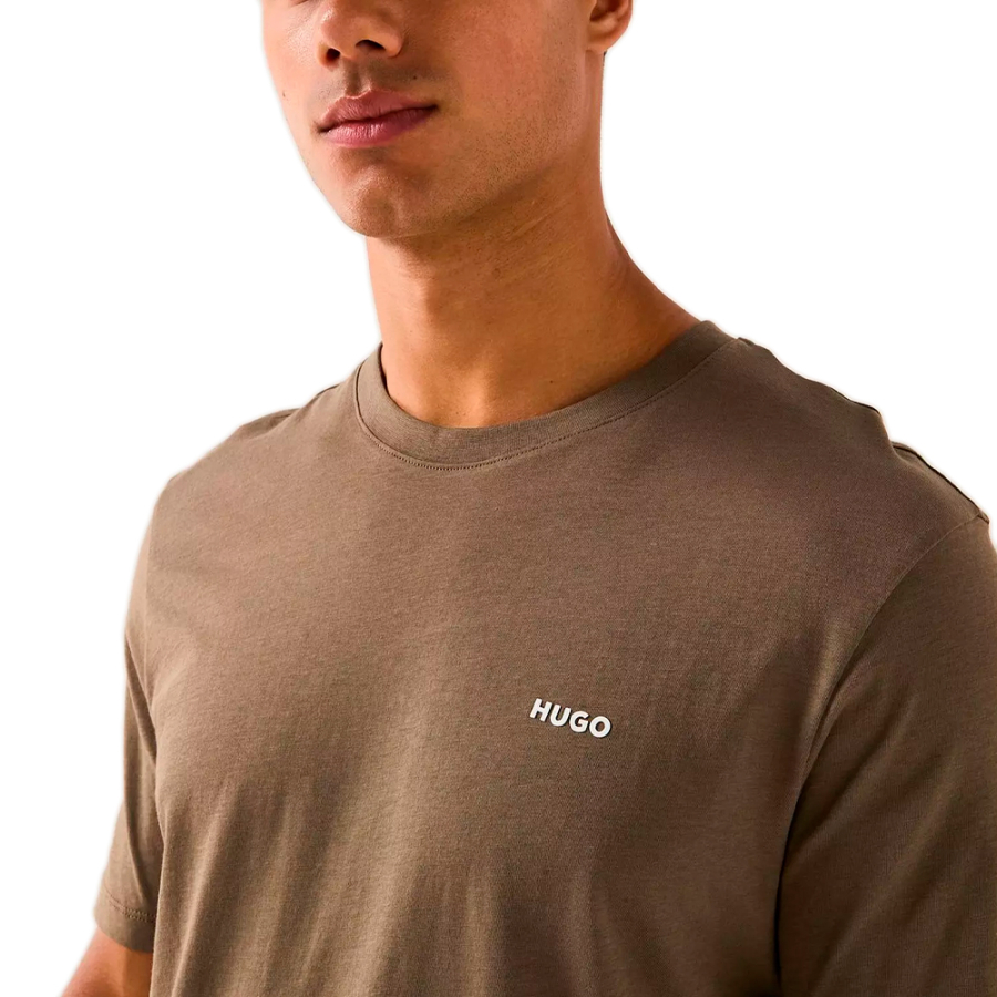 t-shirt-mit-aufgedrucktem-logo t-shirt-mit-aufgedrucktem-logo