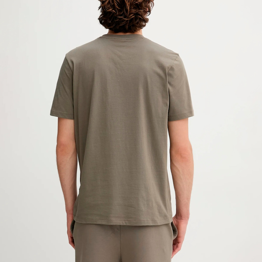 camiseta-con-logo-estampado camiseta-con-logo-estampado