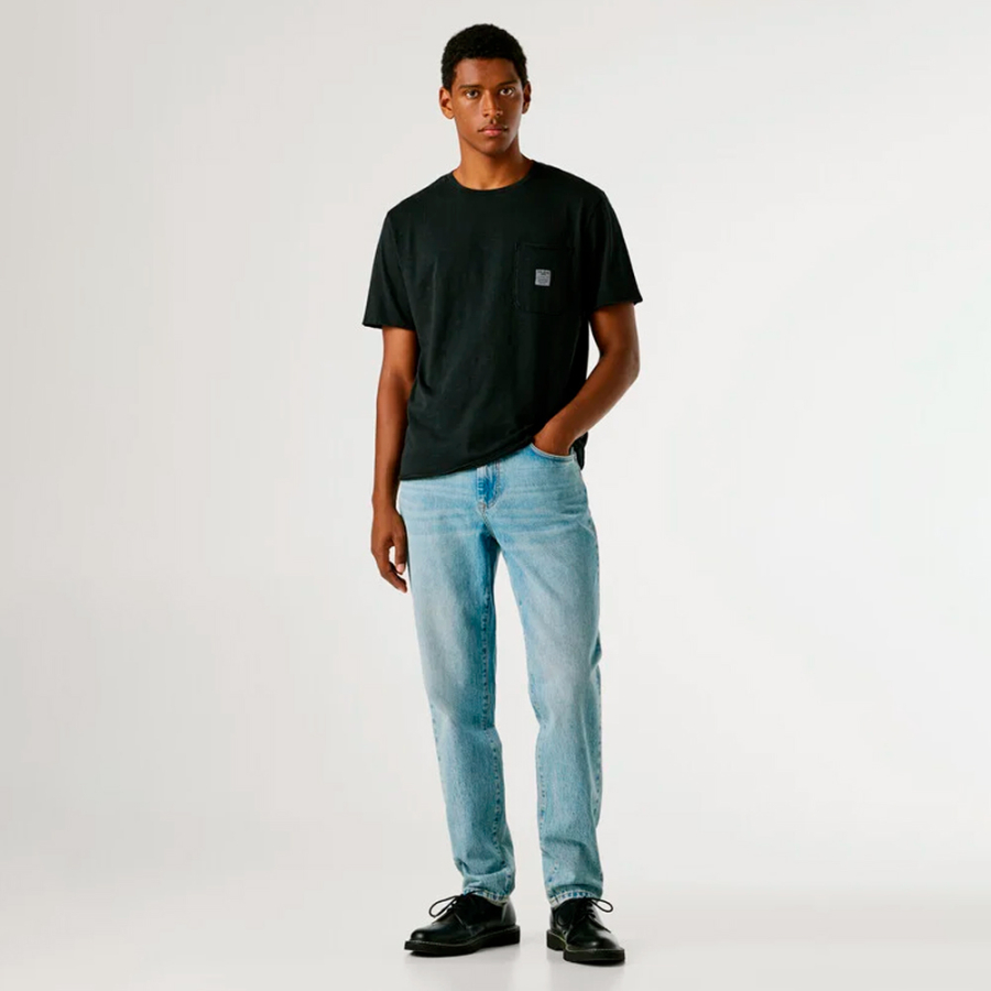 t-shirt-vestibilita-regolare-con-tasca-frontale t-shirt-vestibilita-regolare-con-tasca-frontale