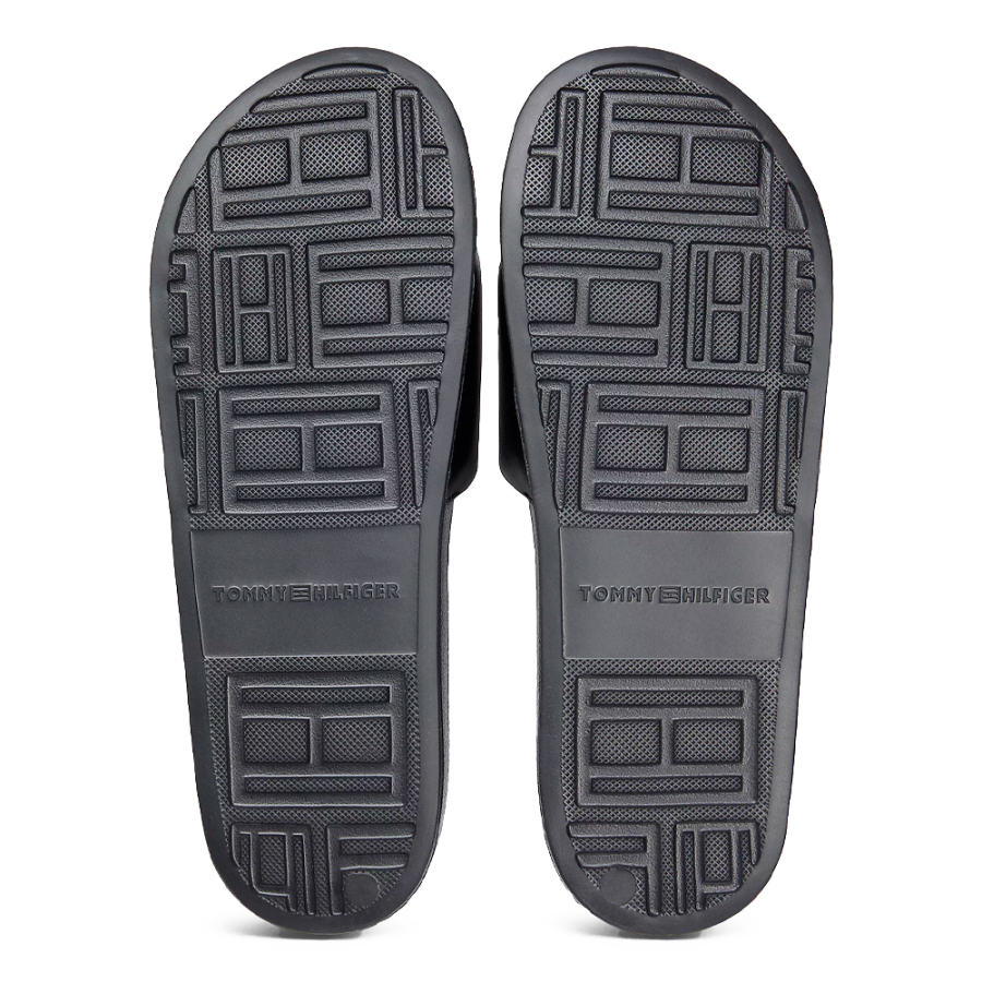 chanclas-con-logo-bordado chanclas-con-logo-bordado