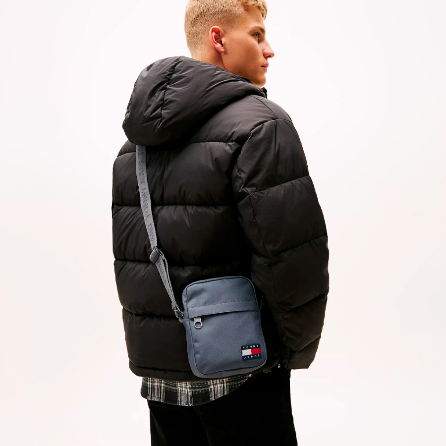 unverzichtbare-reportertasche-mit-aufschrift unverzichtbare-reportertasche-mit-aufschrift