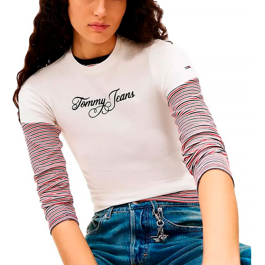 camiseta-slim-essentials-logo camiseta-slim-essentials-logo