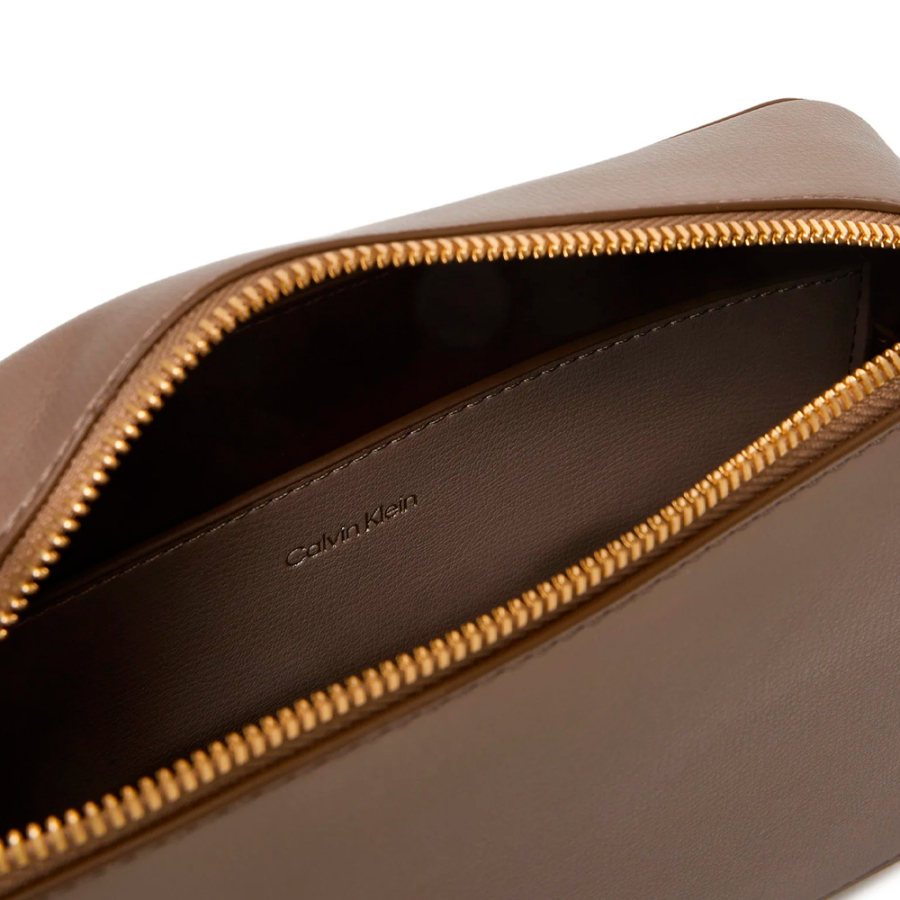 crossbody-bag-with-metal-logo crossbody-bag-with-metal-logo