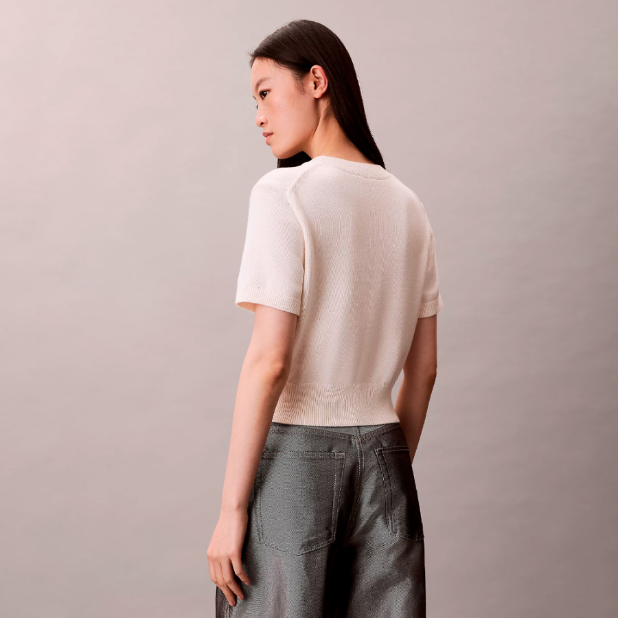 camiseta-punto-jersey-cropped-con-monograma camiseta-punto-jersey-cropped-con-monograma