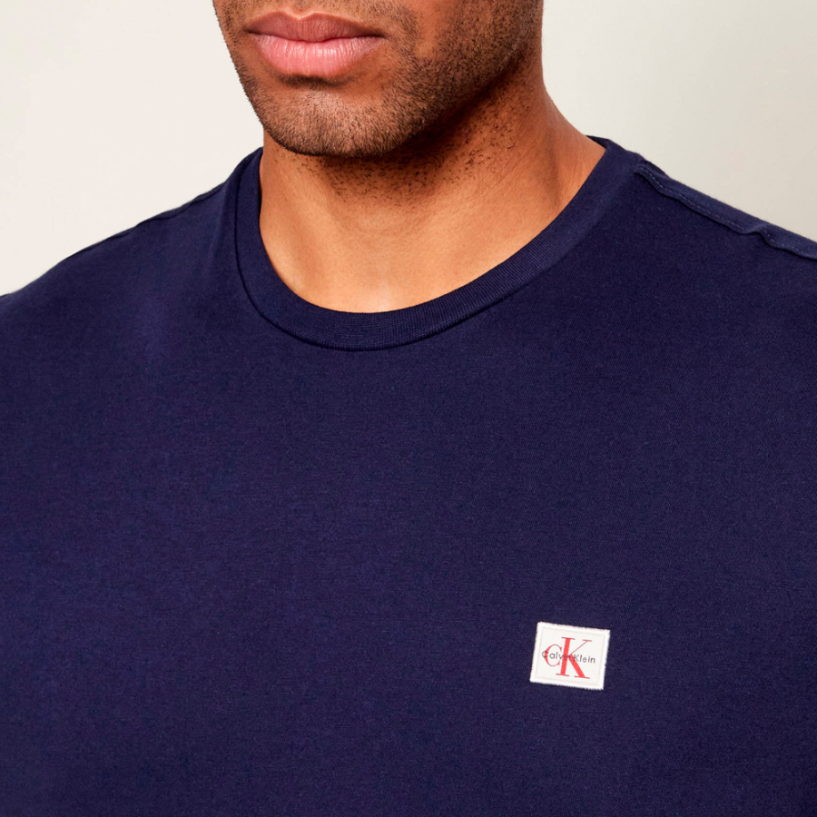 camiseta-de-algodao-com-logotipo