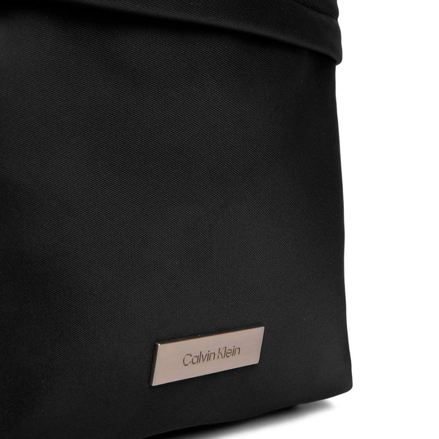 bolsa-transversal-fina-e-elegante