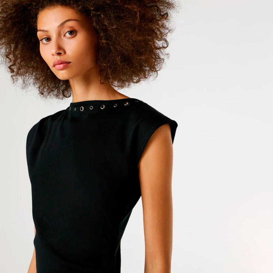 langes-geripptes-kleid