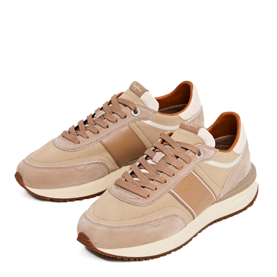 sneaker-mit-wildlederdetails