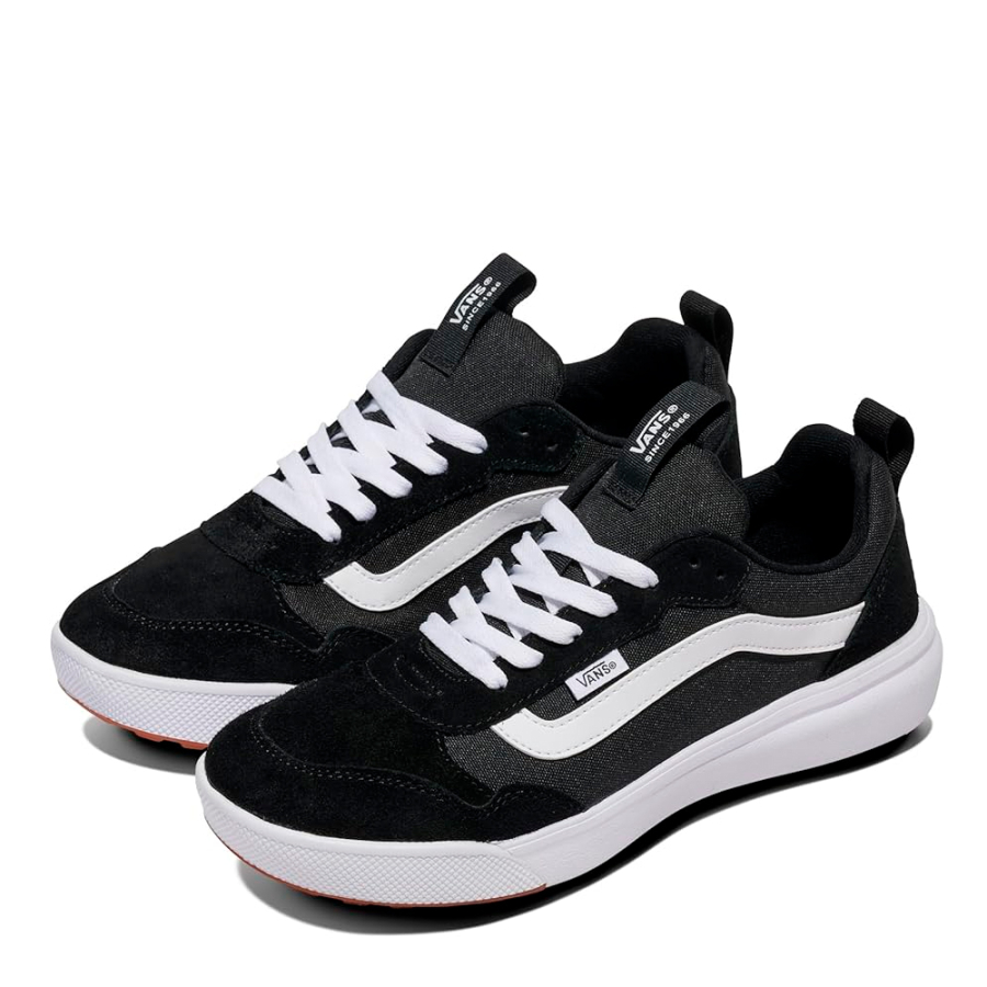 baskets-vans-range-noires-et-blanches-a-semelle-flexible