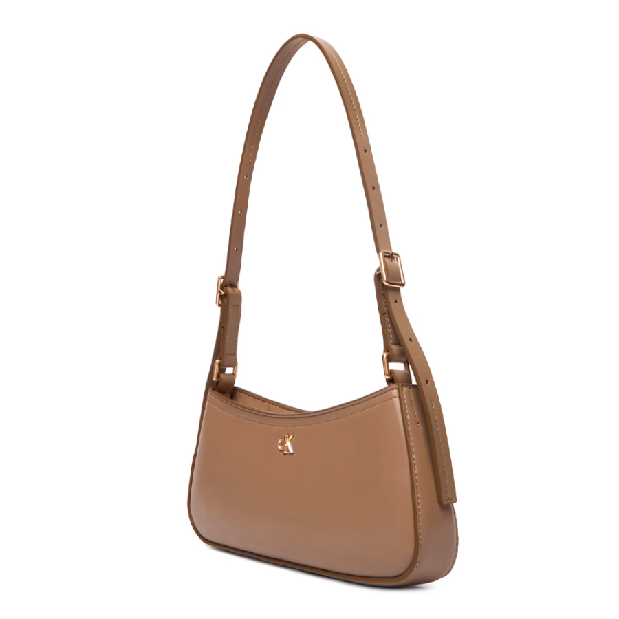 sac-bandouliere-avec-details-metalliques-a-logo-monogramme