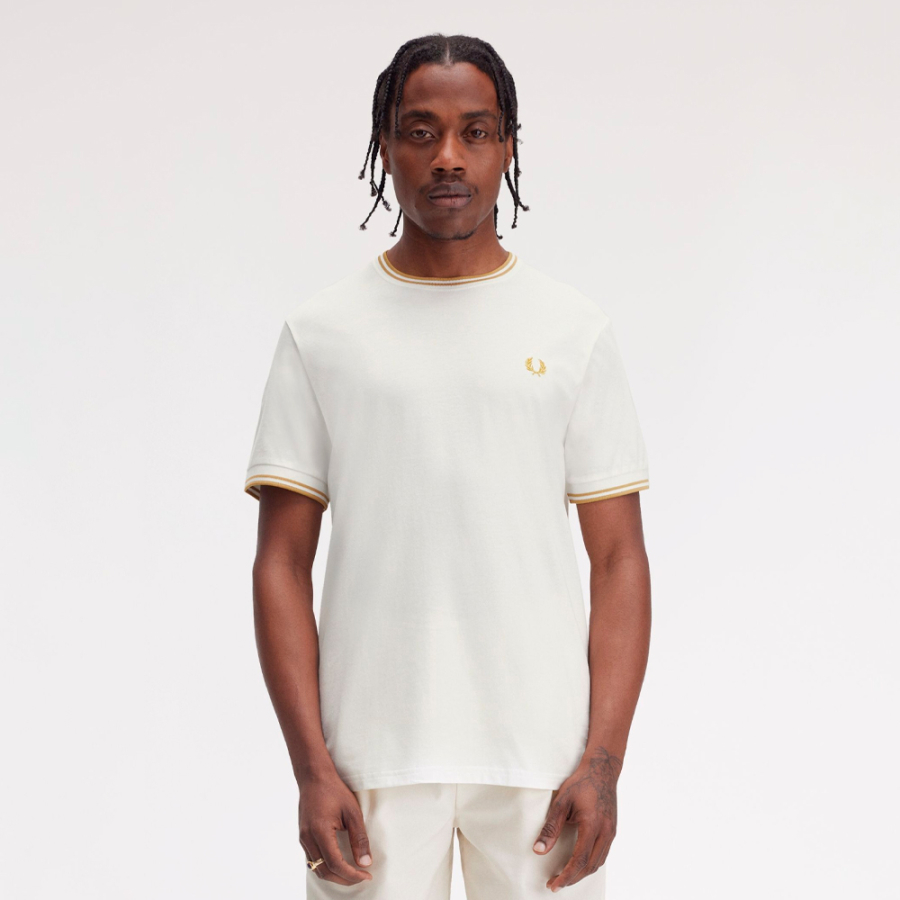 t-shirt-a-bordure-a-deux-bandes