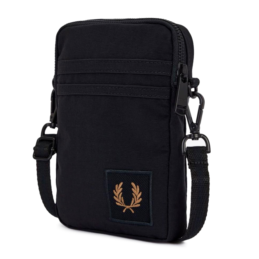 bolsa-de-ombro-em-nylon-com-emblema