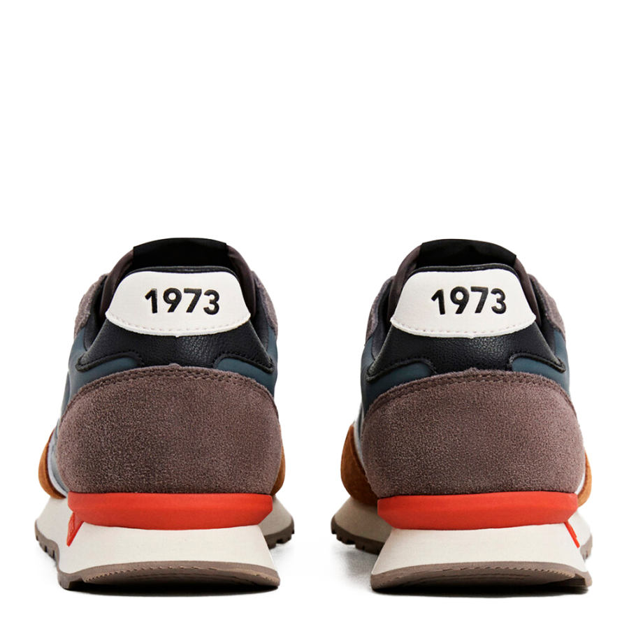 tenis-de-corrida-retro