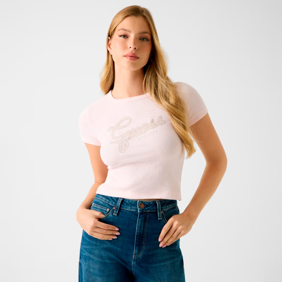 t-shirt-with-glitter-in-the-logo