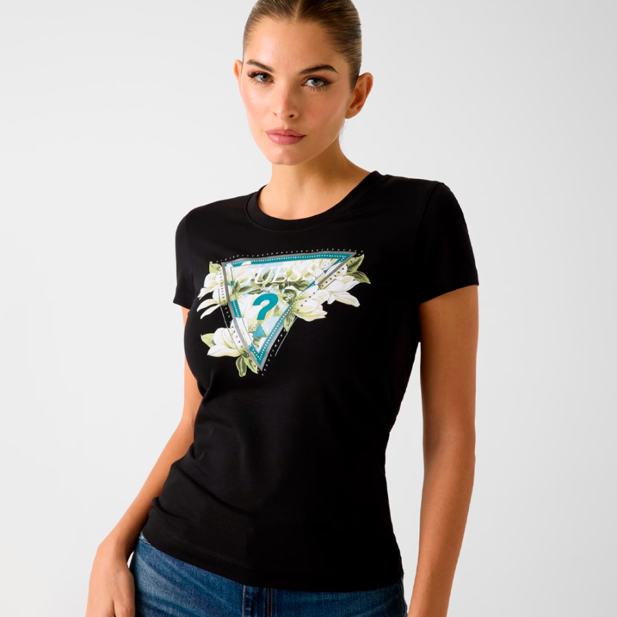 t-shirt-avec-logo-triangulaire