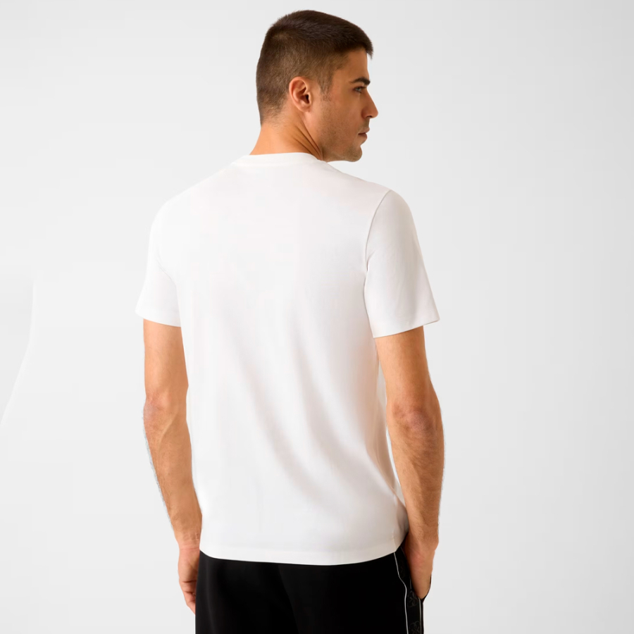 camiseta-com-logotipo-estampado camiseta-com-logotipo-estampado