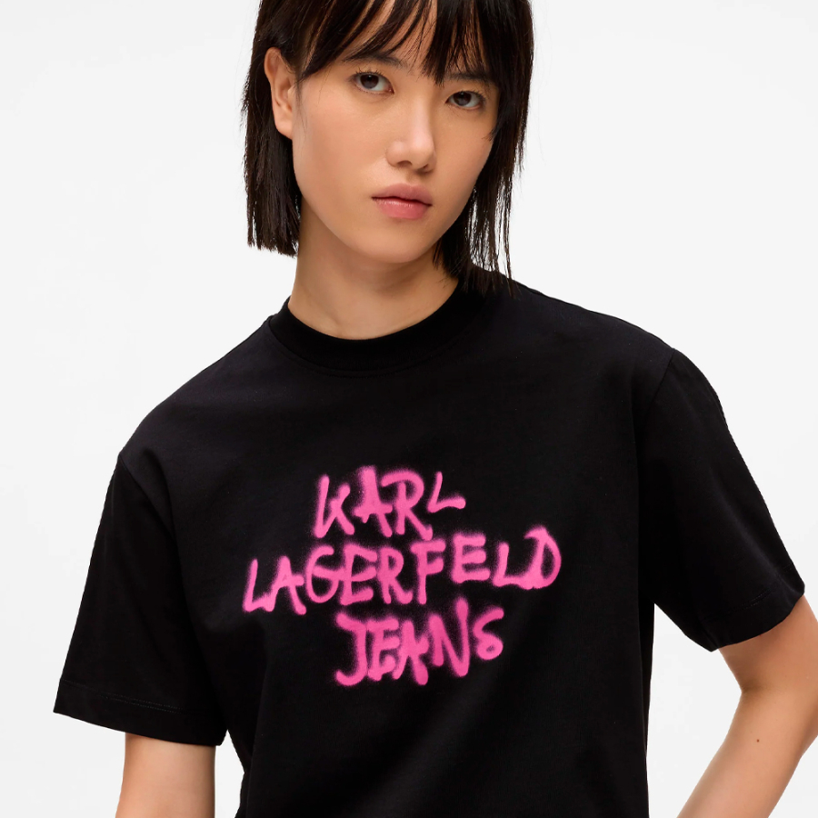 camiseta-de-manga-curta-com-grafite