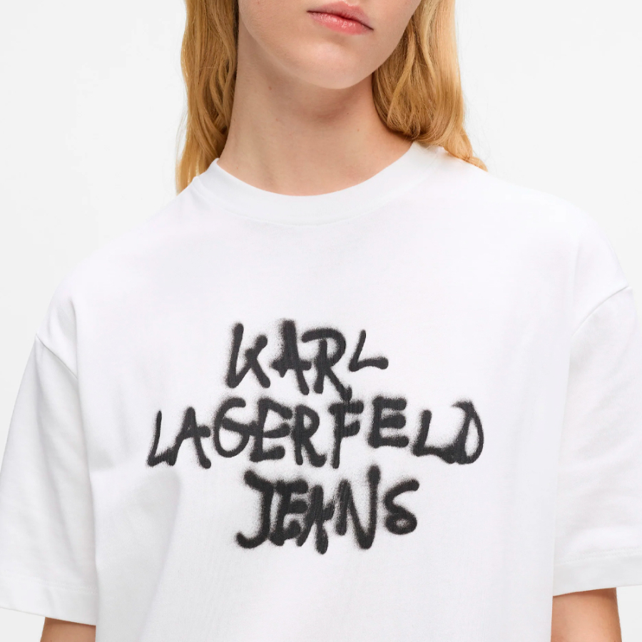 vestido-camiseta-con-estampado-de-grafiti