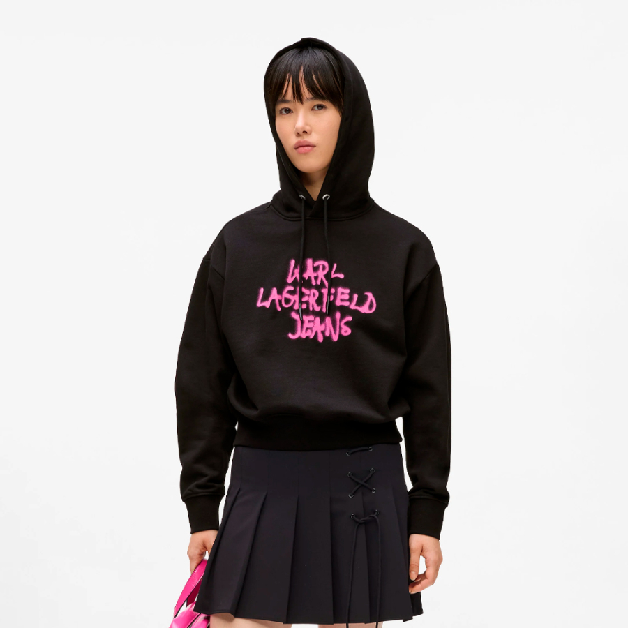 hoodie-decorated-with-graffiti