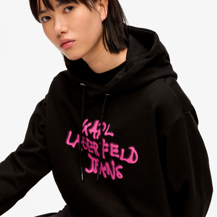 sweat-a-capuche-decore-de-graffitis