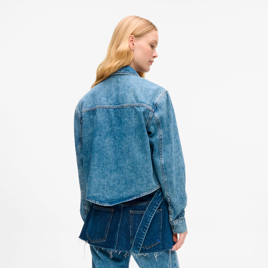 jeanshemd-mit-quadratischem-muster