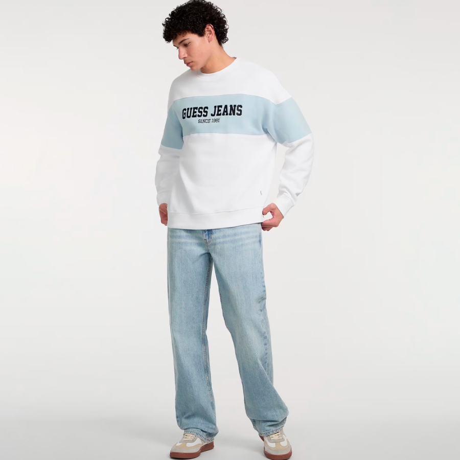 sweat-shirt-a-col-rond-et-rayures-horizontales