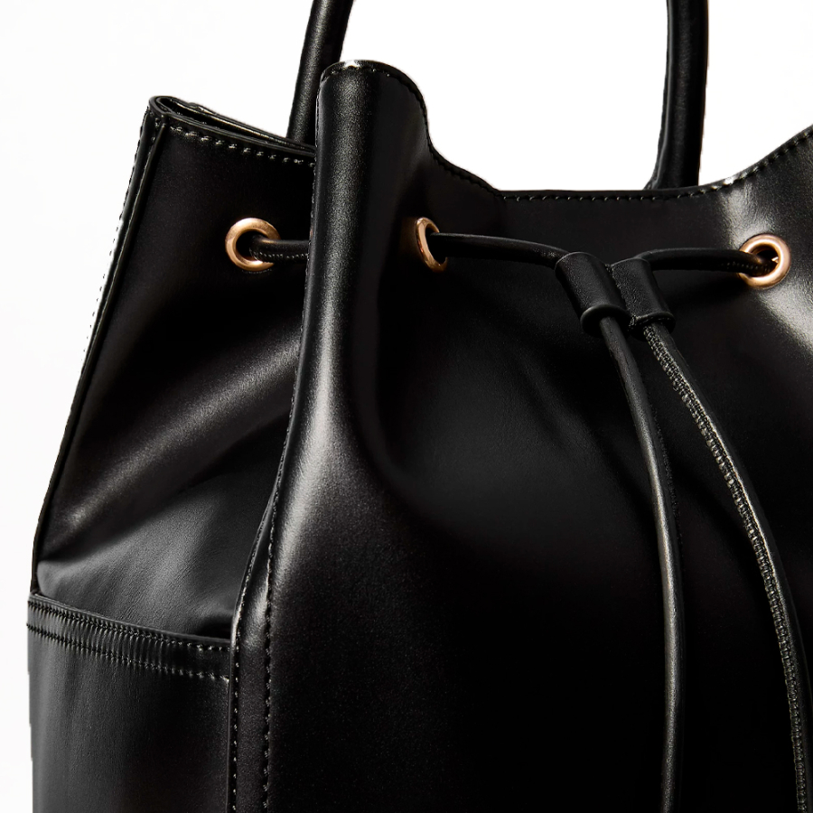 mochila-com-cordao-monogram