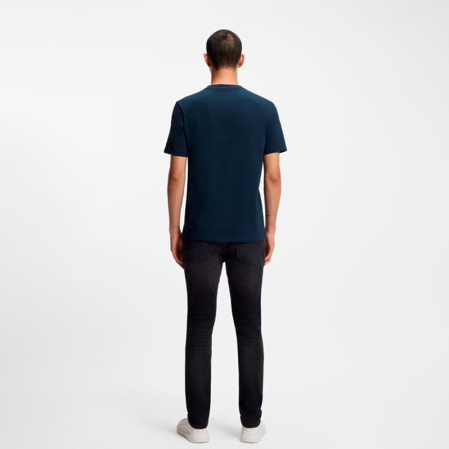 t-shirt-avec-logo-imprime