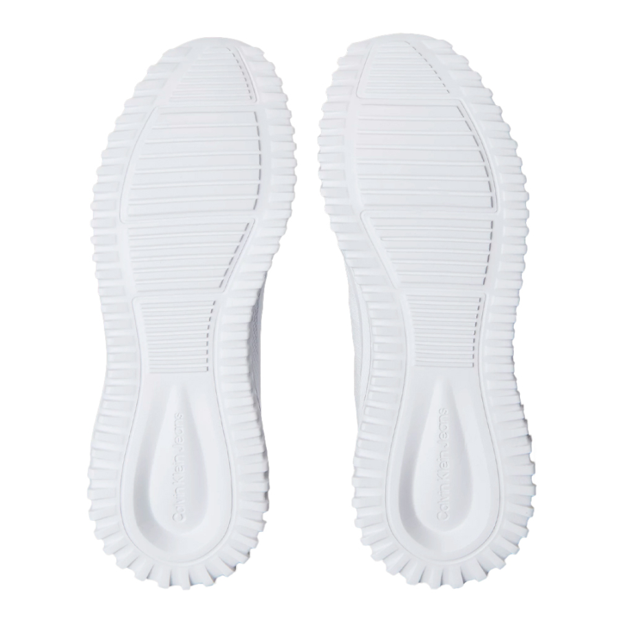 ultralight-bungee-slip-on-shoes