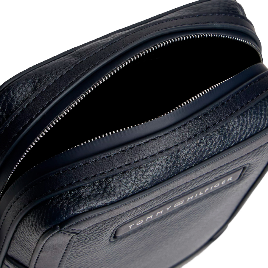 reporter-schultertasche-mit-logo