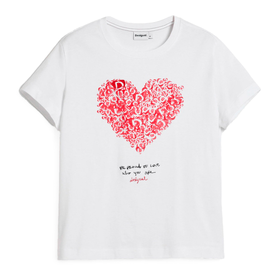 short-sleeved-t-shirt-with-a-heart