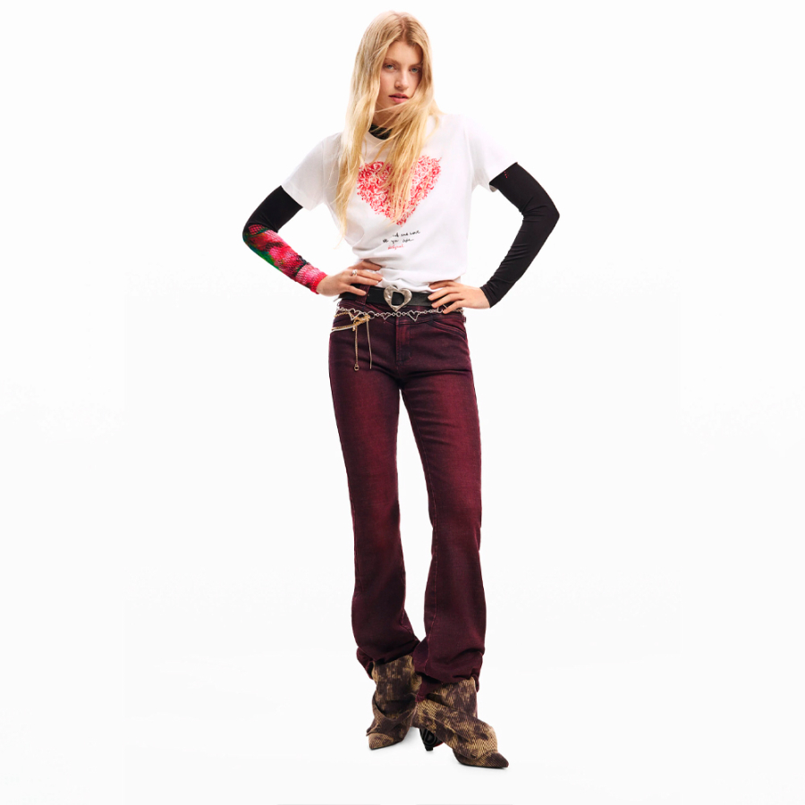 short-sleeved-t-shirt-with-a-heart