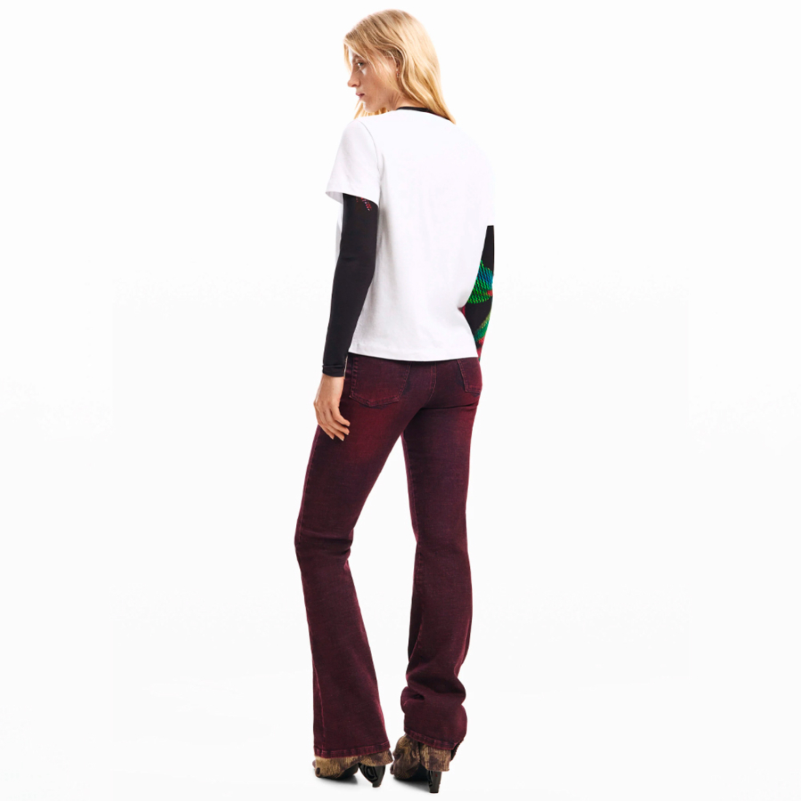 kurzarmeliges-t-shirt-mit-herz