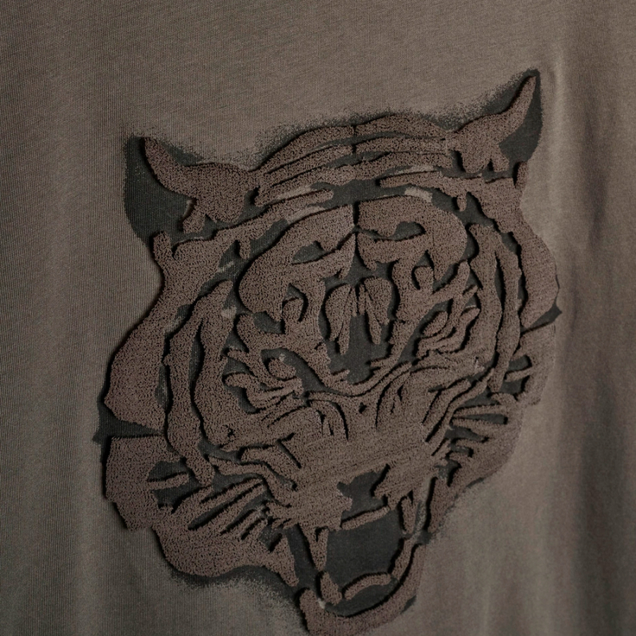 camiseta-de-corte-regular-com-estampa-de-tigre