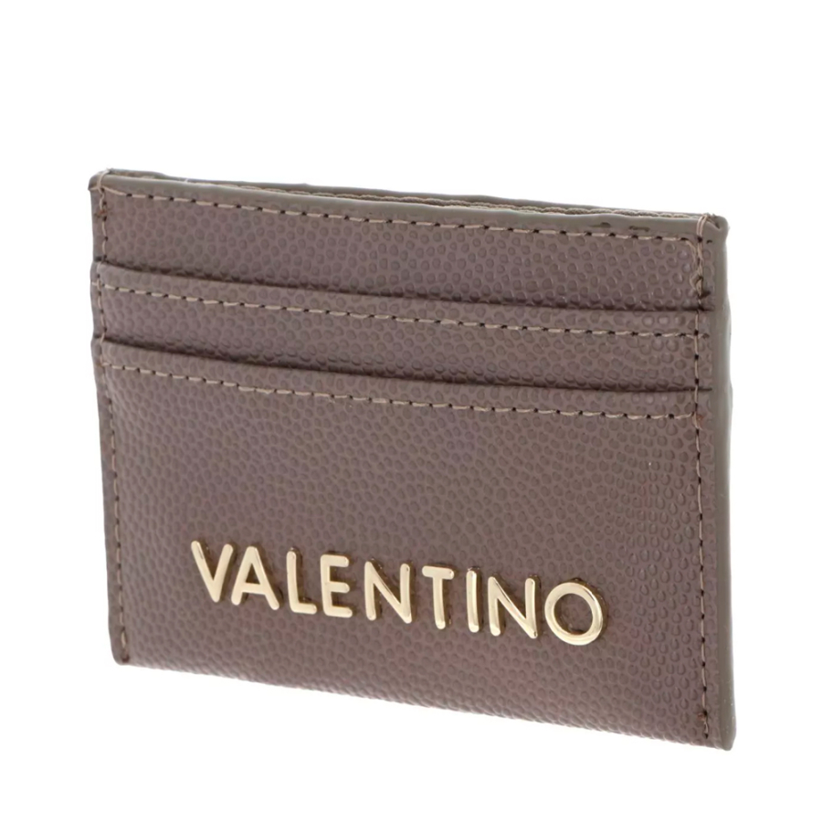 titulaire-de-la-carte-divine