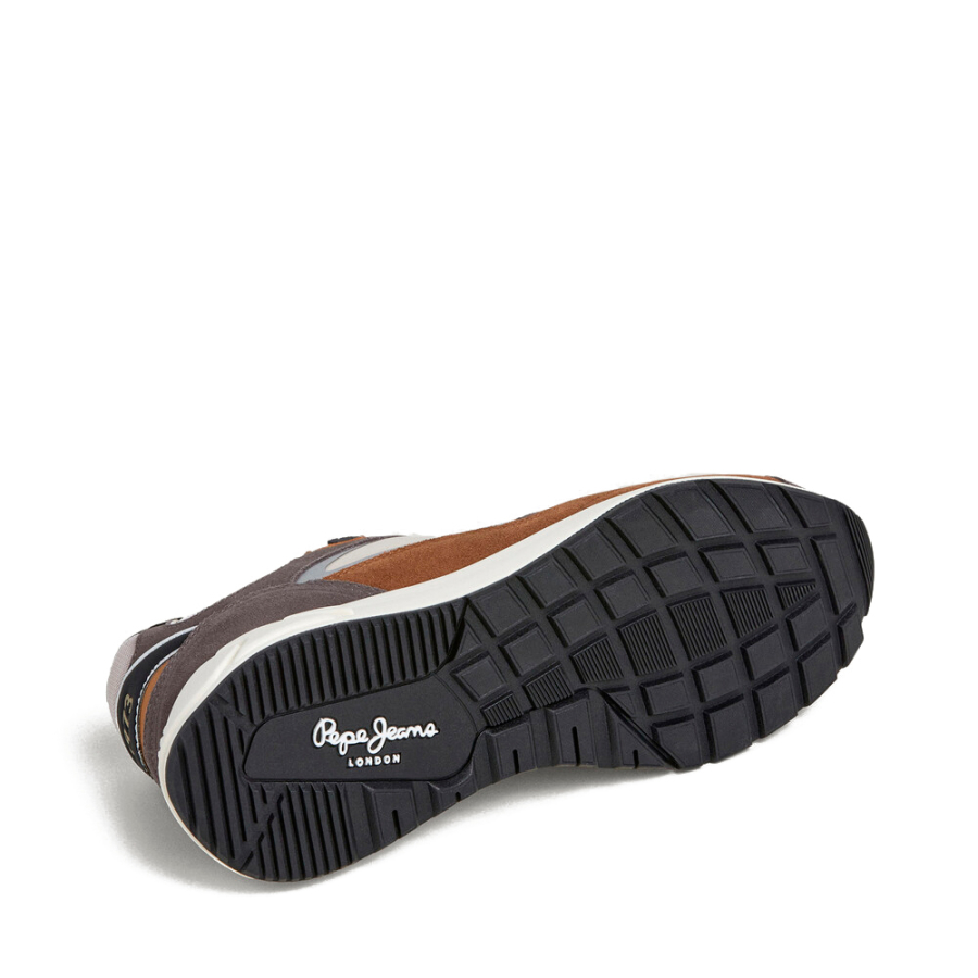 tenis-com-detalhes-em-camurca-marlon