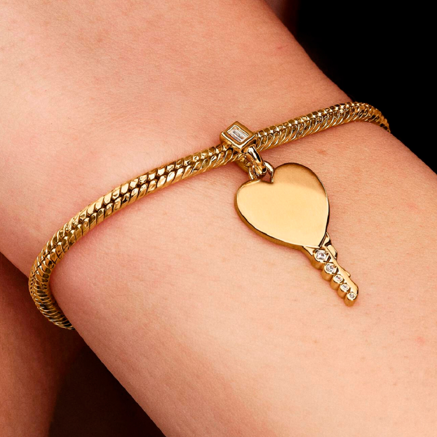 ciondolo-con-targhetta-incisa-a-forma-di-cuore-con-chiave-364353c01