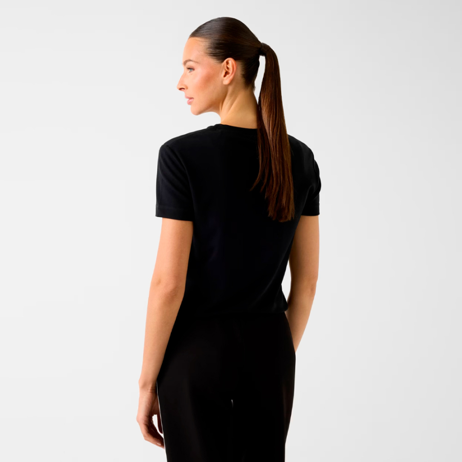 maglietta-con-logo-ricamato