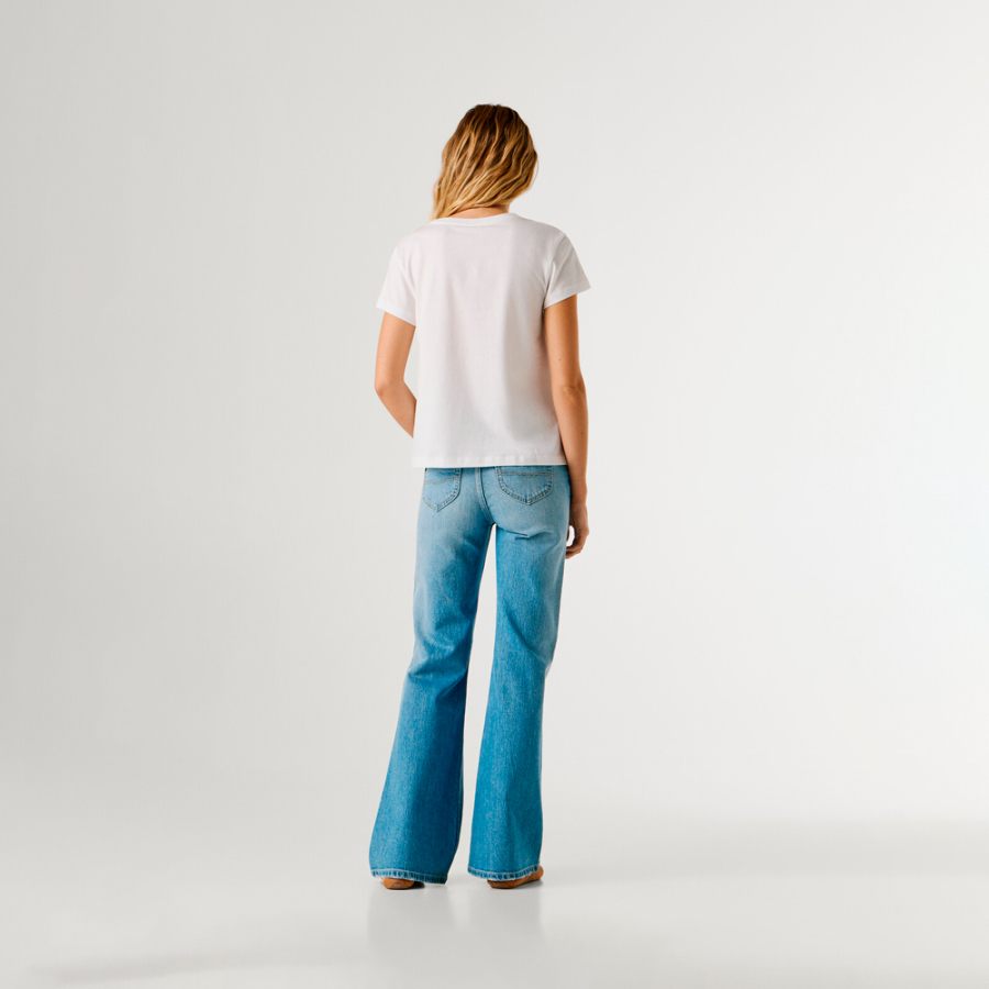 t-shirt-con-logo-floreale-stampato