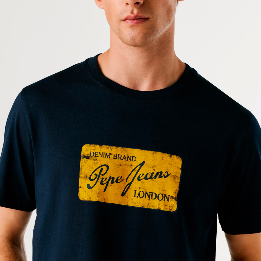 t-shirt-with-printed-logo