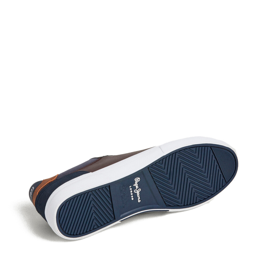 klassische-sneaker-mit-wildlederdetails-kenton