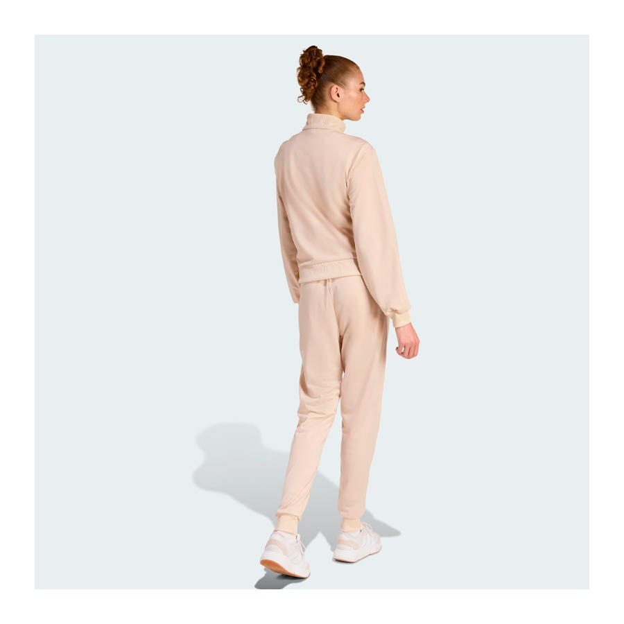 chandal-essentials-feel-cozy