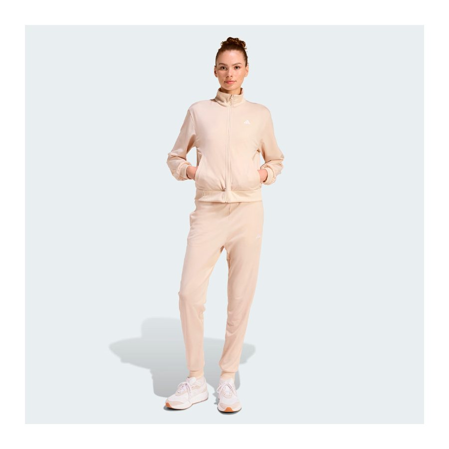 chandal-essentials-feel-cozy