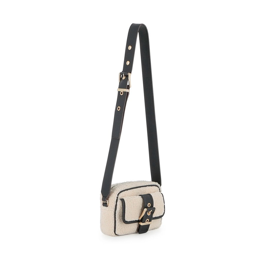 bag-with-buckle