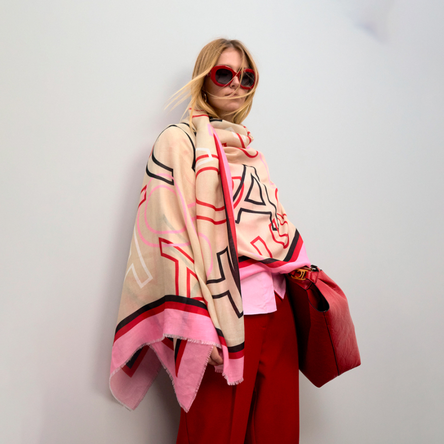 printed-scarf-with-logo-lettering