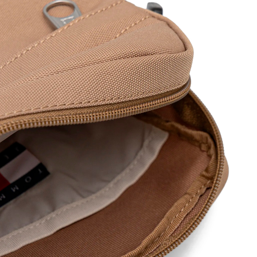 essential-reporter-bag-with-inscription