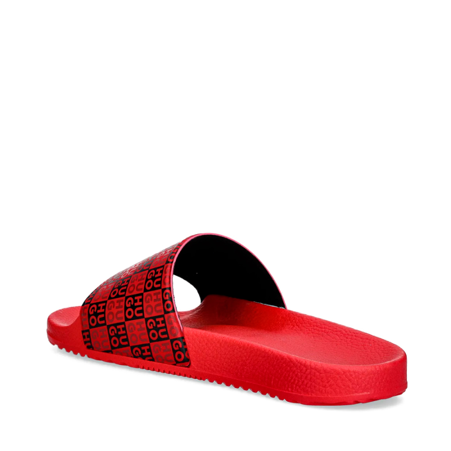 tongs-fabriquees-en-italie-avec-un-logo-superpose-sur-le-cou-de-pied