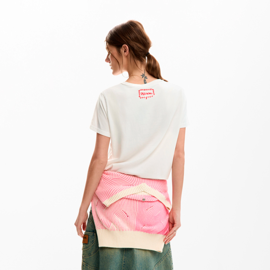 camiseta-mickey-e-minnie-com-coracao